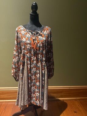 Floral Lace-Up Long Sleeve Dress in Rust and Cream